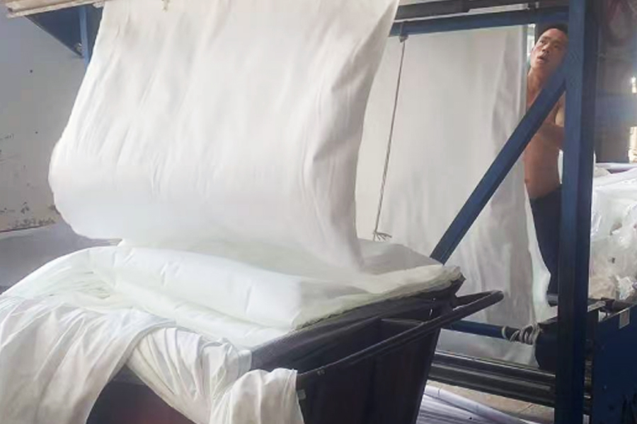 Mewarnai area flip kain abu-abu produksi pabrik