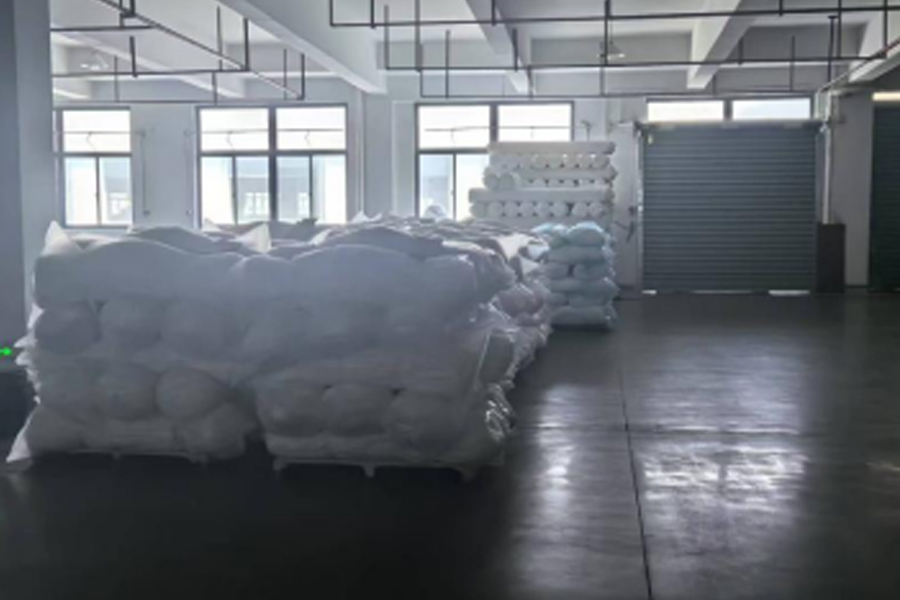 Area produksi hingga pengiriman kain abu-abu