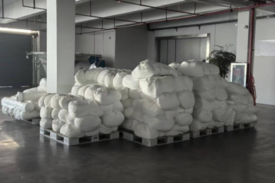 Area transit produksi kain abu-abu-kain abu-abu